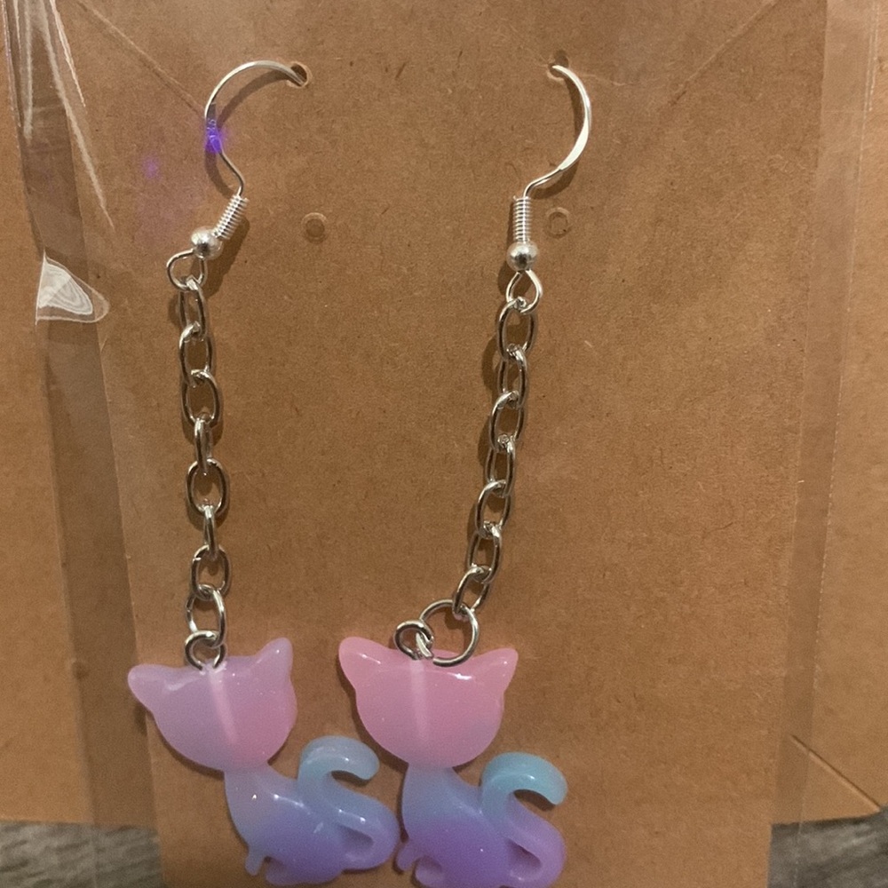 2/$15 Cute Cat Dangle Earrings in Pink and Purple - Picture 2 of 5